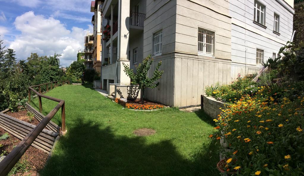 Apartments Vera Κάρλοβι Βάρι Εξωτερικό φωτογραφία